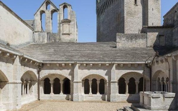 Abbaye De Montmajour