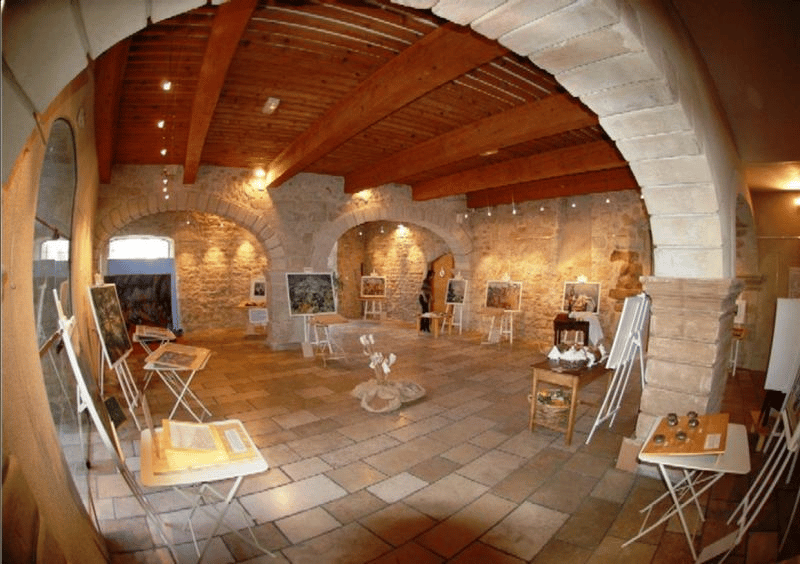 Maison de la culture et du tourisme Trets 1
