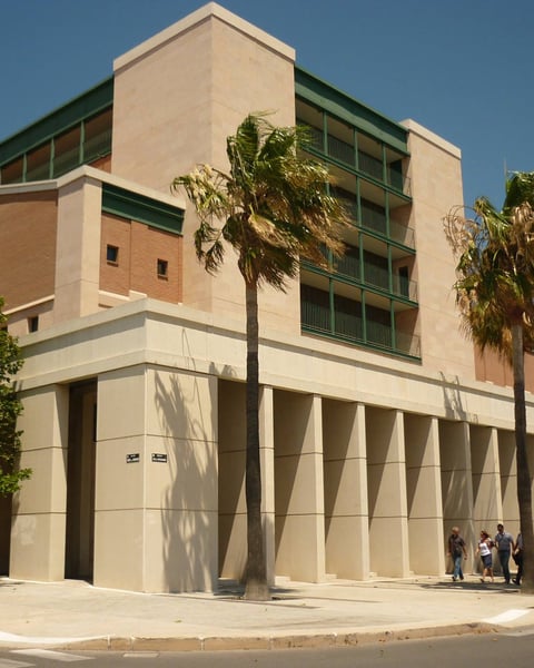 Théâtre des Salins, Scène Nationale de Martigues, extérieur