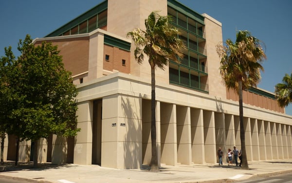 Théâtre des Salins, Scène Nationale de Martigues, extérieur