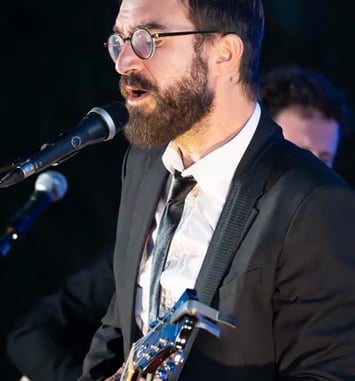 Get The Beatles Back, Hommage aux Beatles