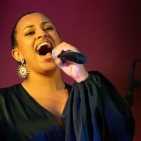 Hommage à Aretha Franklin Whitney Houston Ray Charles