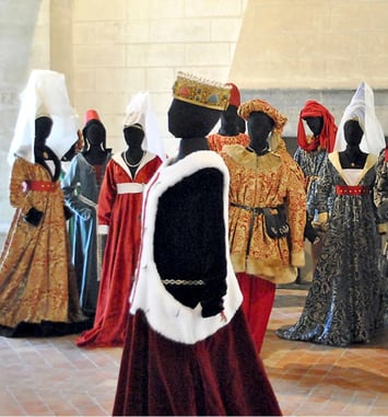 La Mode au Moyen Âge, Élégance et Prestige à la Cour du Roi René