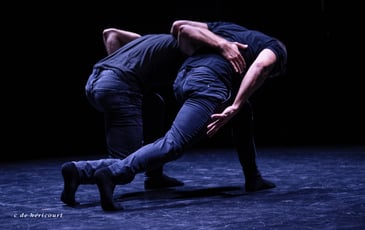 Transcendance et L'Un contre l'Autre