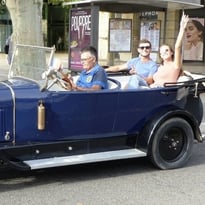 Promenade en voitures anciennes