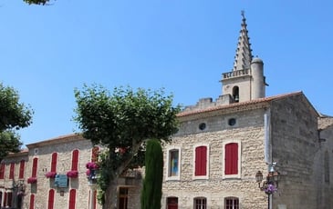 Découverte d'un village aux accents de Provence