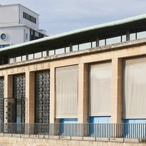 La bibliothèque universitaire Saint-Charles, œuvre de Fernand Pouillon