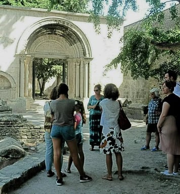Visite flash du site des Alyscamps