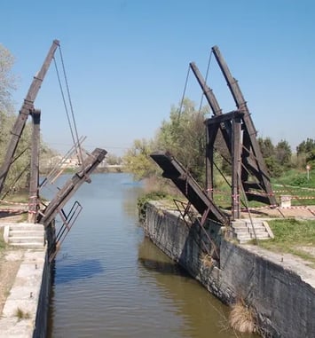 Lancement de la collecte pour la restauration du Pont Van Gogh (Pont Langlois)