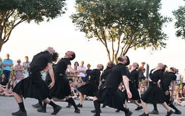 Groupe Urbain d'Intervention Dansée du Ballet Preljocaj (G.U.I.D.)