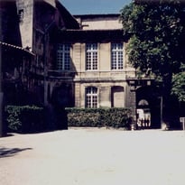 Cour de l'archevêché Arles