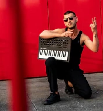 Live set d'Isam Elias