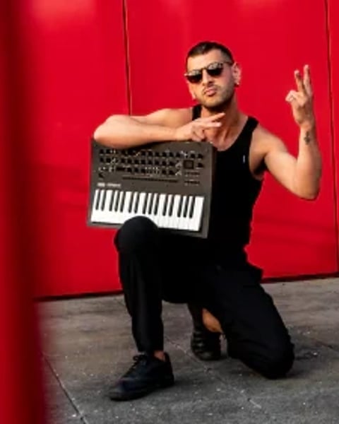Live set d'Isam Elias