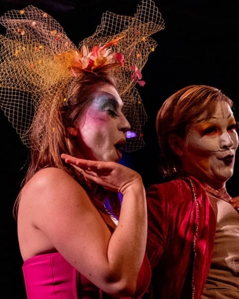 Le cabaret des puissant.es