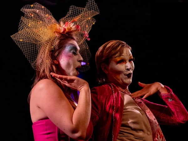 Le cabaret des puissant.es