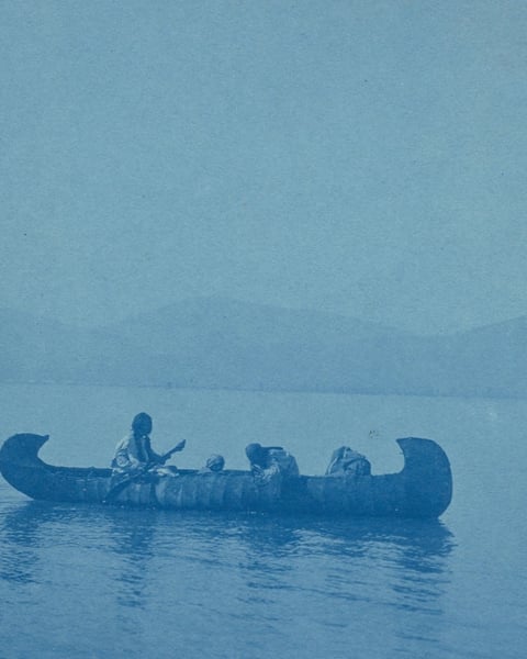 Canoës