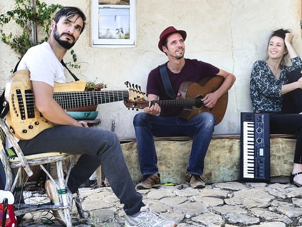Radio Mindelo Trio