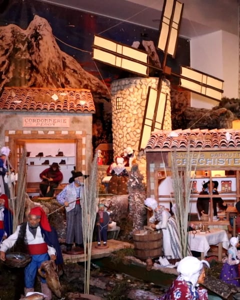 49ème Crèche de Santons animés de Gilbert Orsini