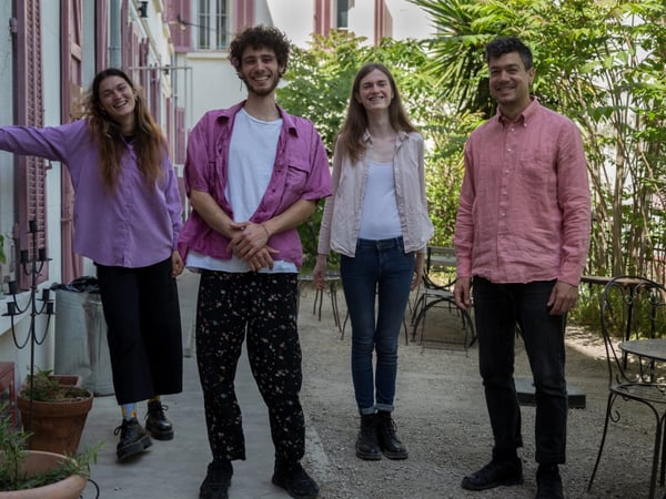 Salma Quartet, Loin du désordre