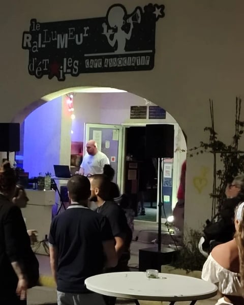 Scène ouverte au Rallumeur